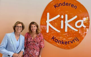 De Vrouwelijke Commissaris Esther van Zeggeren en Yvonne van Rees Vellinga-Leenders Kika praktijk