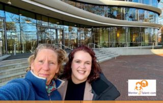 Britta Gielen (Twynstra Gudde) en Nina Beekman (Triodos Bank), mentor en mentee in Mentor4Talent