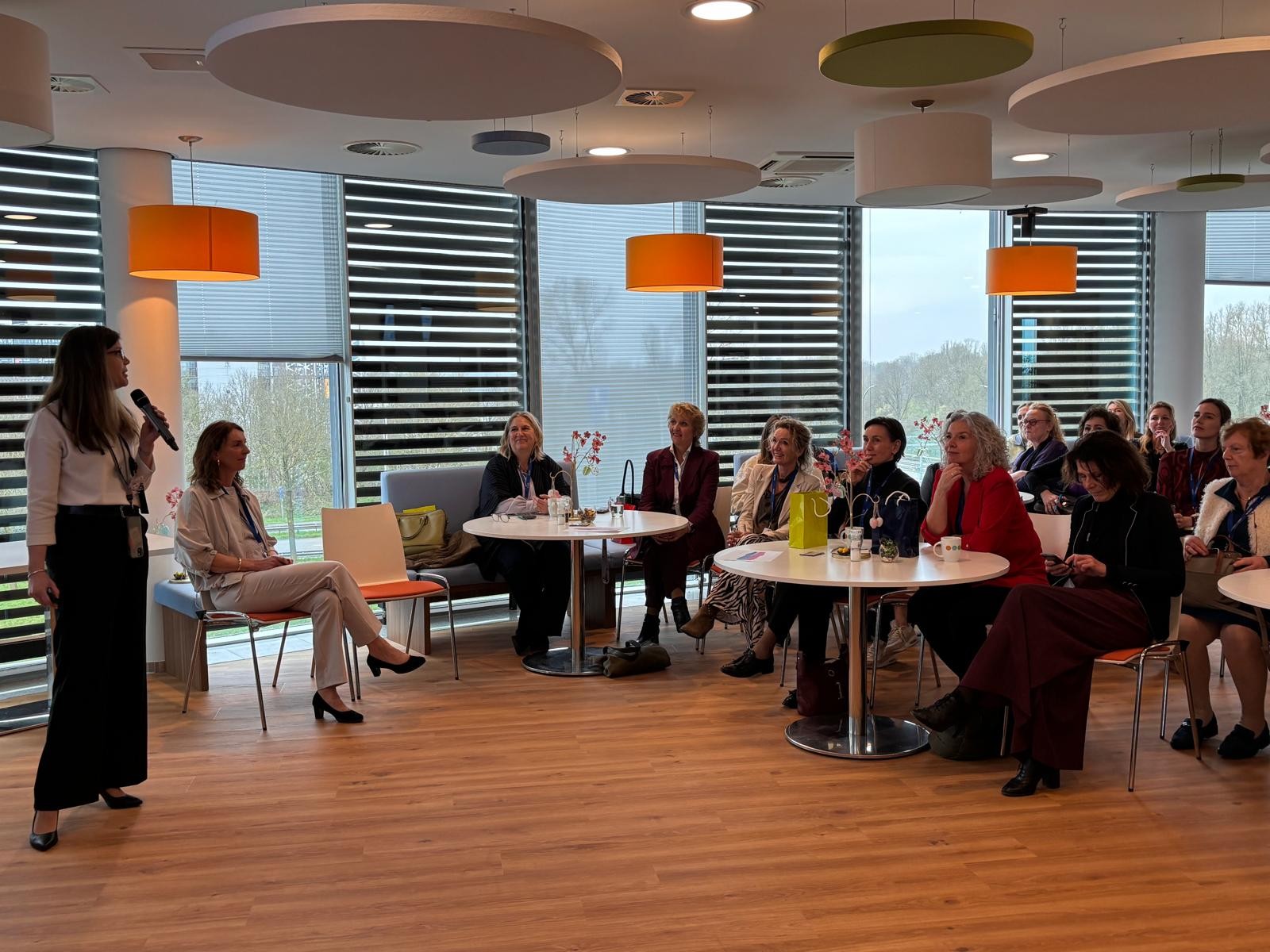 different generations in the workplace, event roundtable and mentor 4 talent