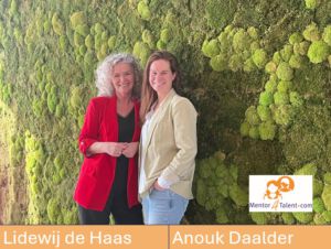 Lidewij de Haas en Anouk Daalder als mentor en mentee in het Mentor4Talent programma 